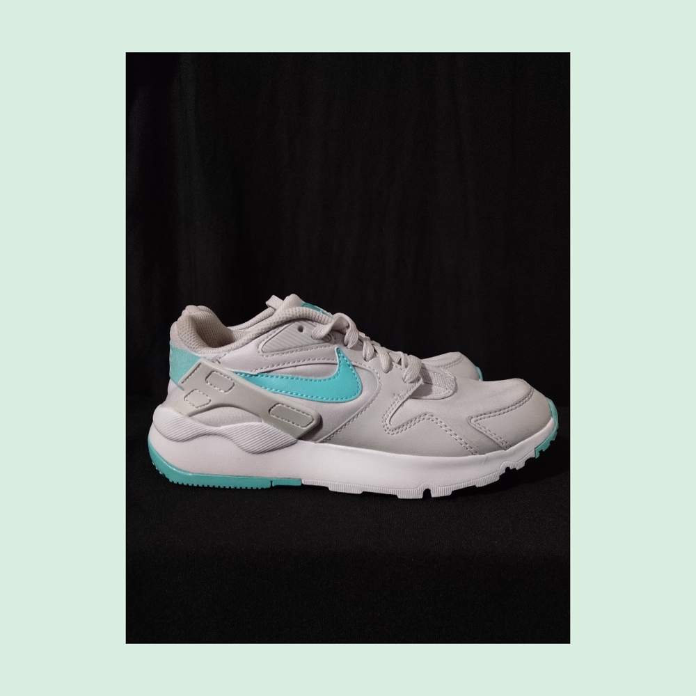 Nike | Size 6
